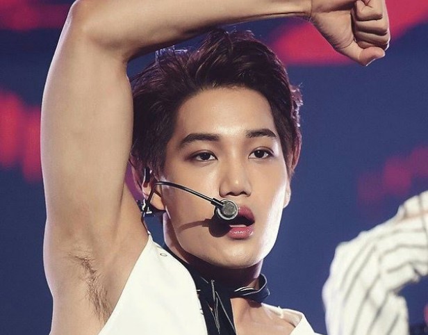 Netizen Korea mendiskusikan pendapat mereka tentang idola pria yang tidak mencukur bulu ketiaknya